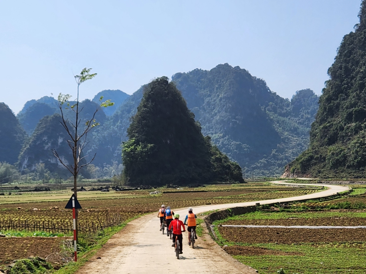 Cao Bang Mountain Biking: Conquer Vietnam’s Rugged Northeast with Golden Cycling Tours